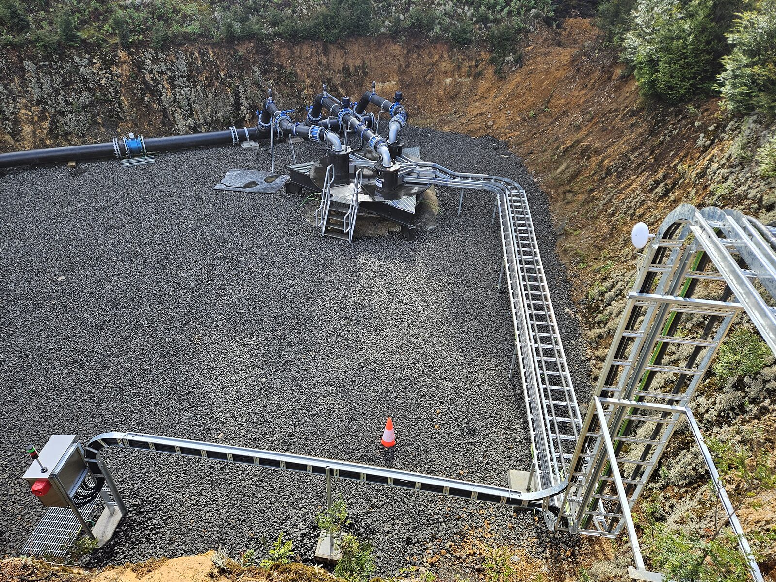 Hellyer dewatering — pump hub, pipework and cable trays